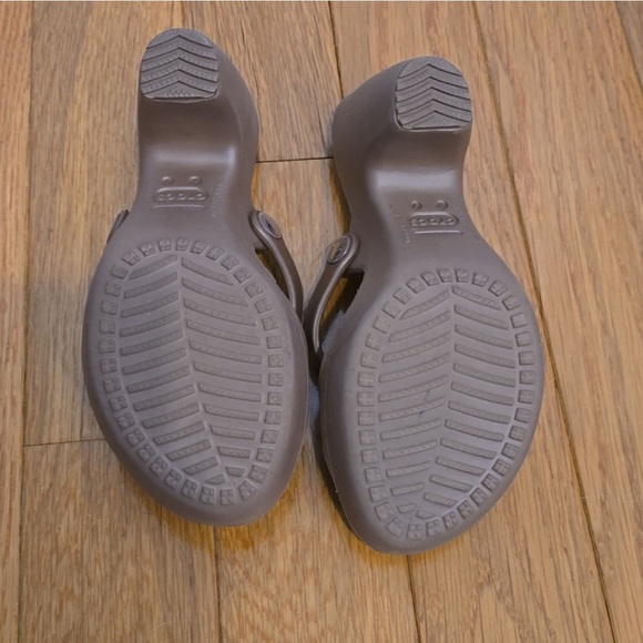 CROCS Women's Tan Mules - Picture 5 of 8